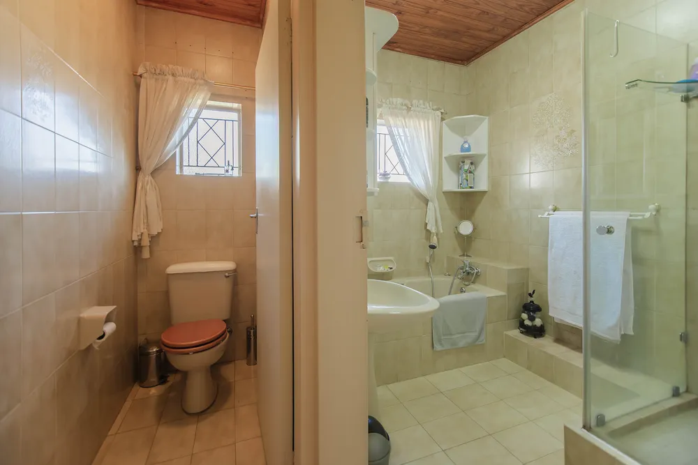 South Africa, Gauteng, Sunnyridge, Northridge Avenue, 14