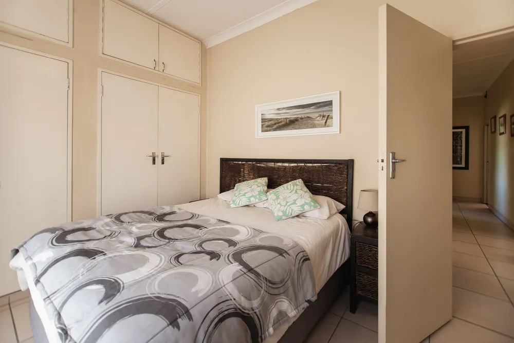 South Africa, Gauteng, Sunnyridge, Northridge Avenue, 14