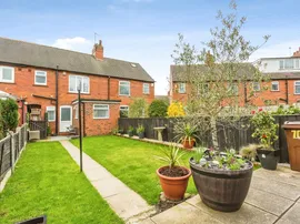Oakwood Avenue, WAKEFIELD thumb 3