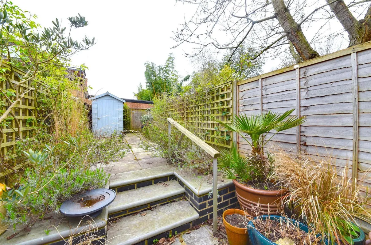 Sedgemere Avenue, East Finchley, N2