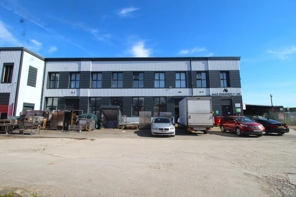 Business Units in Oldham from £600 PCM