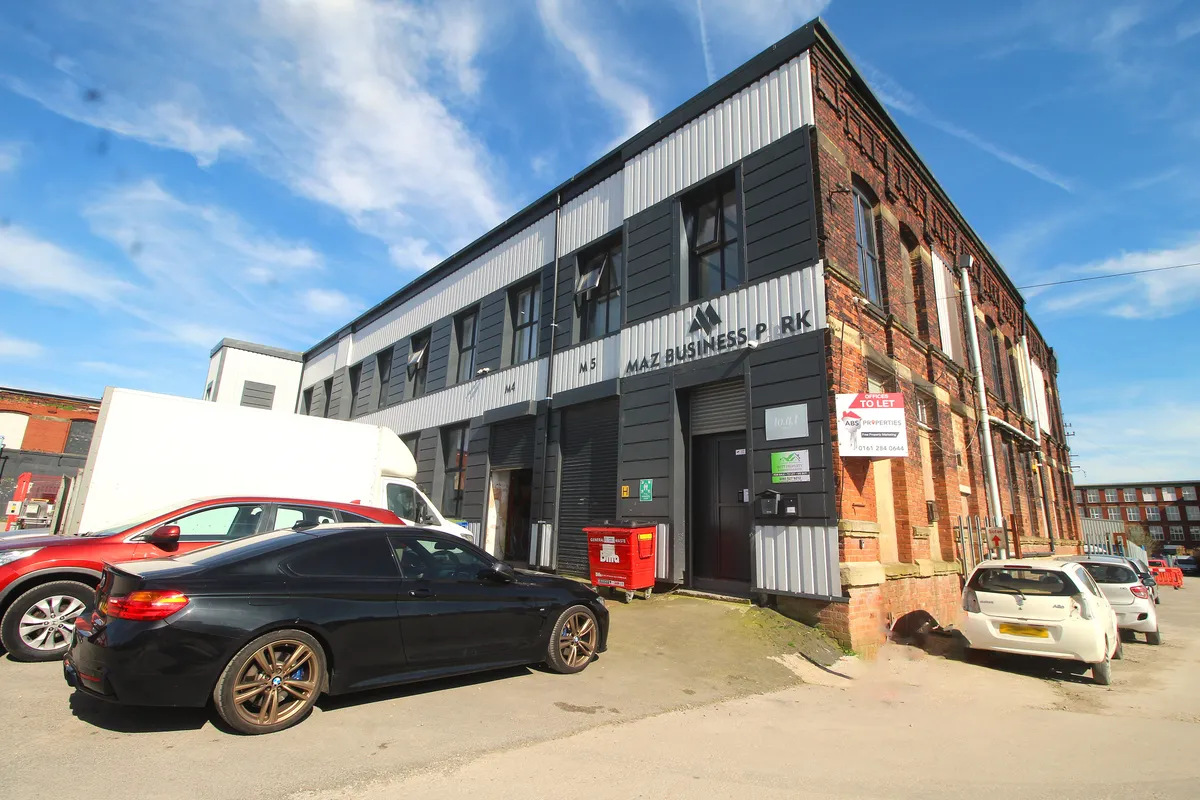Business Units in Oldham from £600 PCM