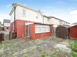 Brooklands Road, Walton, WAKEFIELD thumb 2