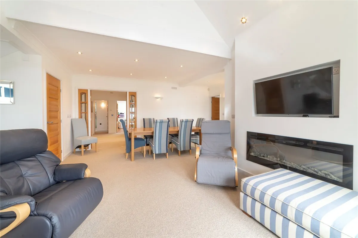 Beach Road, Benllech, Tyn-y-Gongl, Isle of Anglesey, LL74