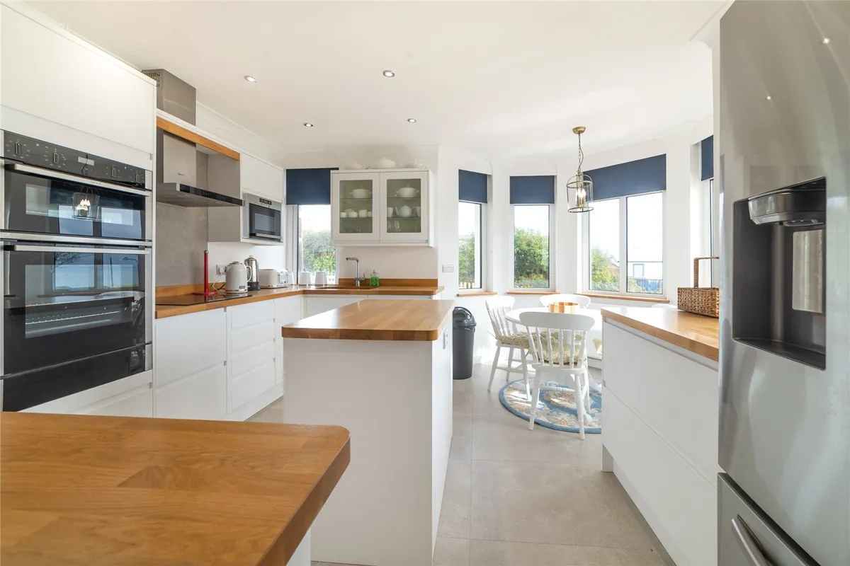 Beach Road, Benllech, Tyn-y-Gongl, Isle of Anglesey, LL74