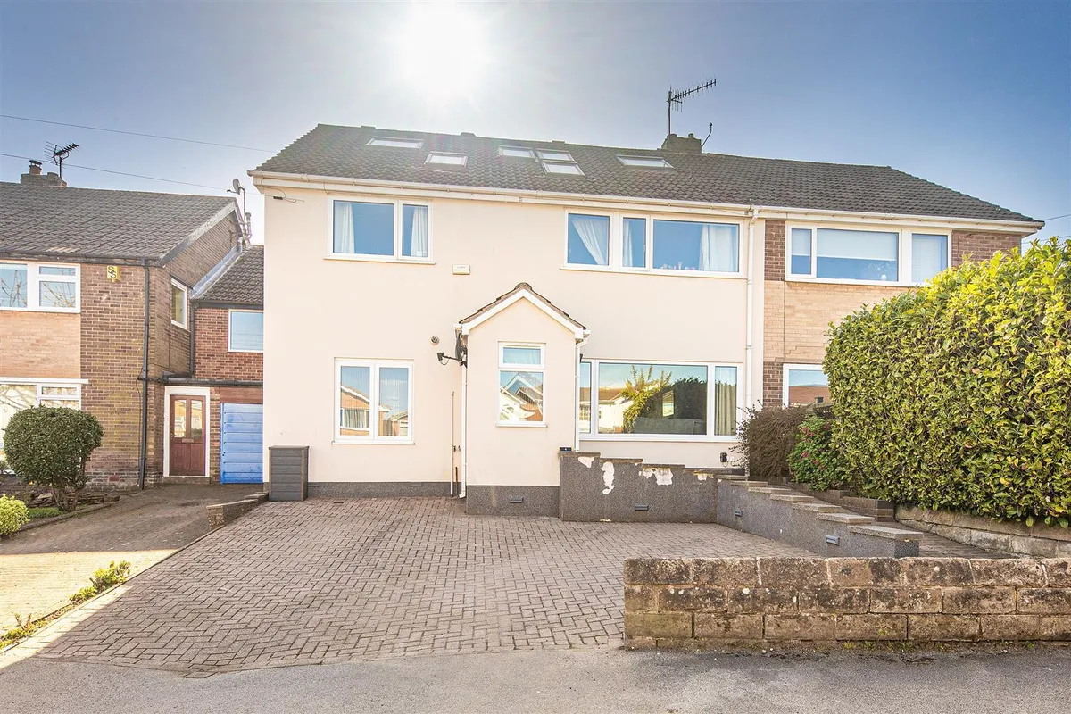 4 Everard Avenue, Bradway, S17 4LZ