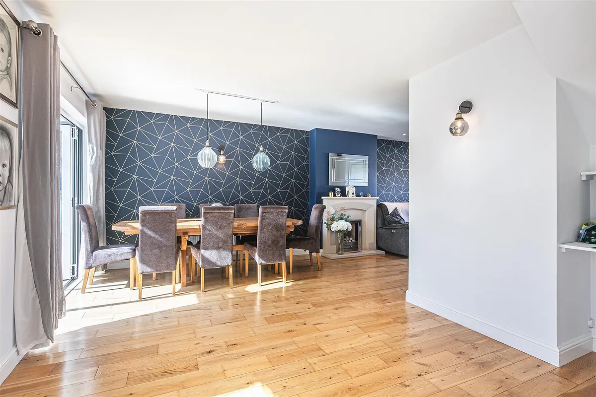 4 Everard Avenue, Bradway, S17 4LZ