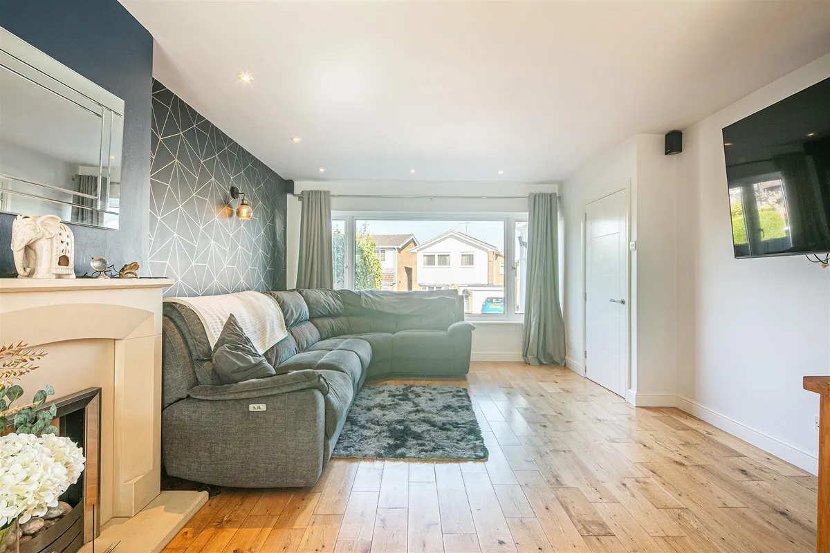 4 Everard Avenue, Bradway, S17 4LZ