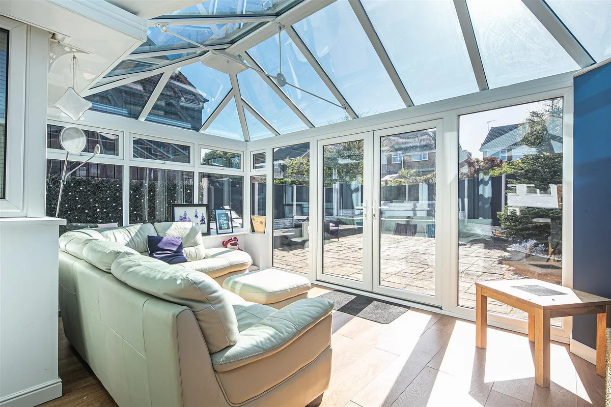4 Everard Avenue, Bradway, S17 4LZ
