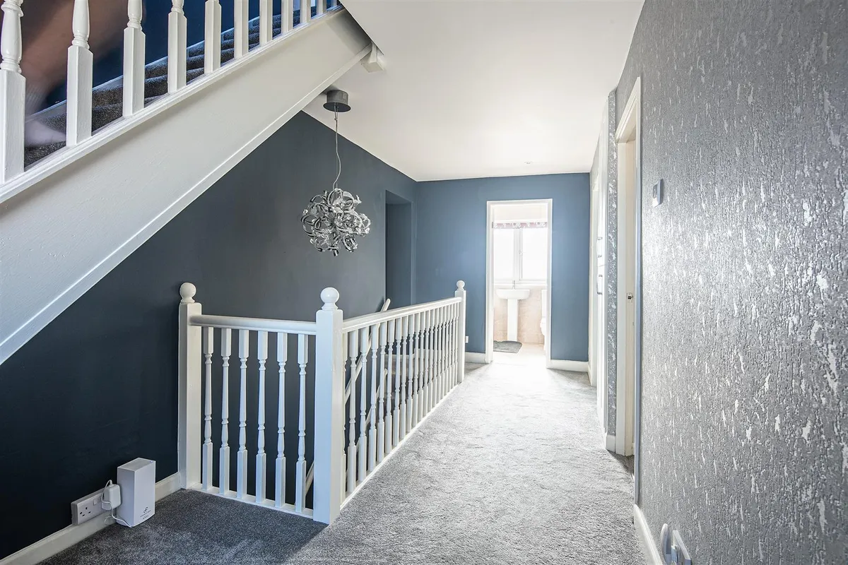 4 Everard Avenue, Bradway, S17 4LZ