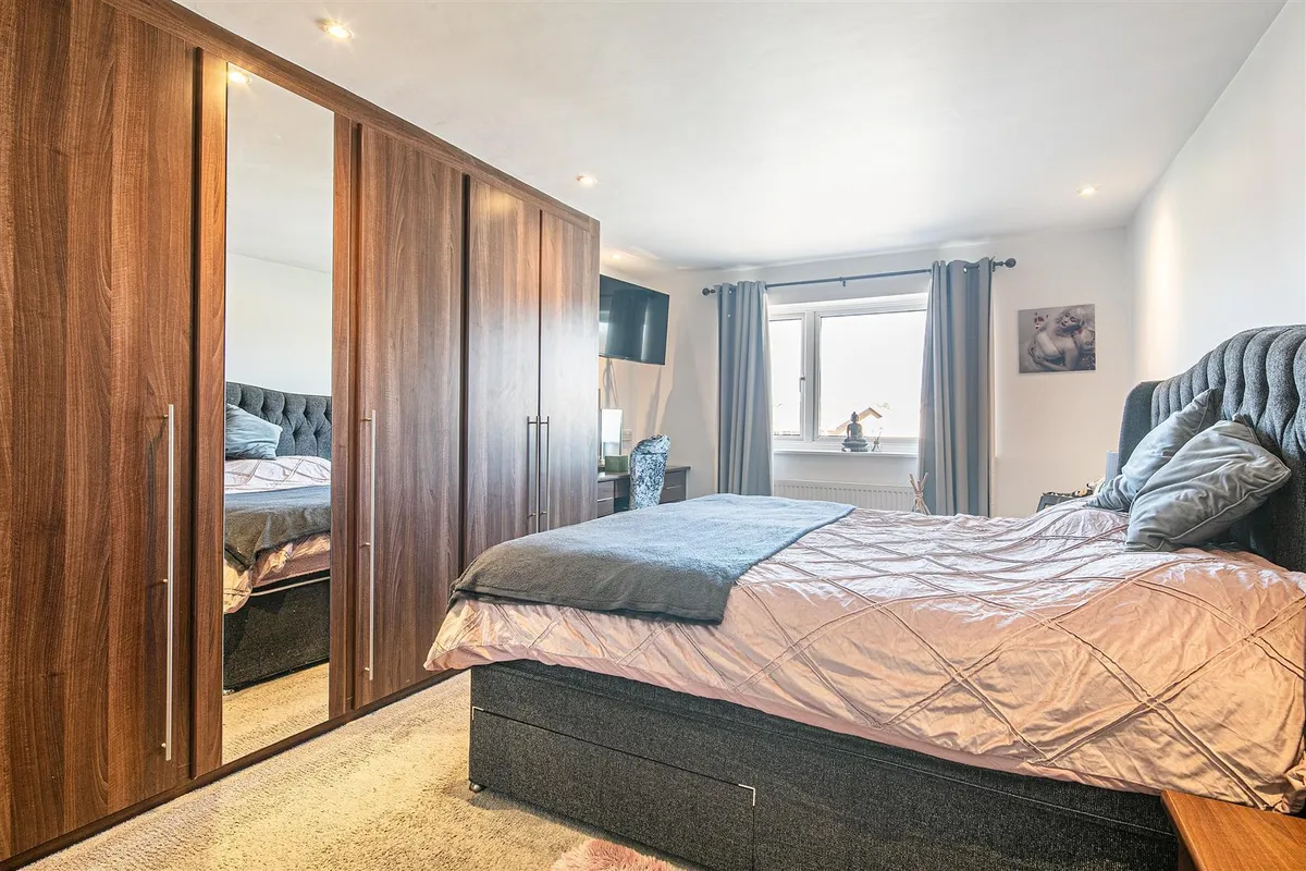 4 Everard Avenue, Bradway, S17 4LZ