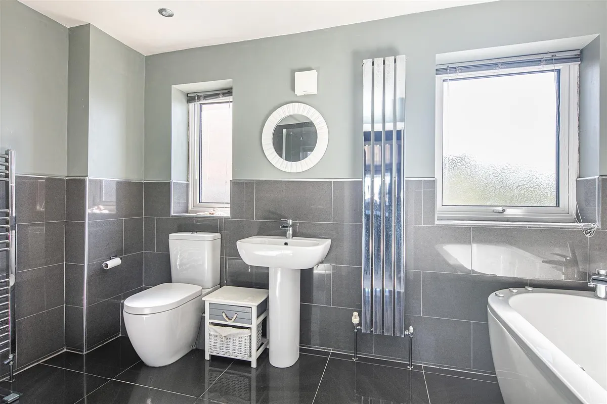 4 Everard Avenue, Bradway, S17 4LZ