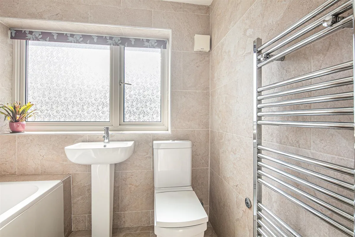 4 Everard Avenue, Bradway, S17 4LZ
