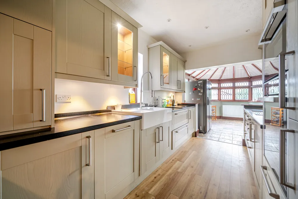 Manor Drive, Esher, KT10