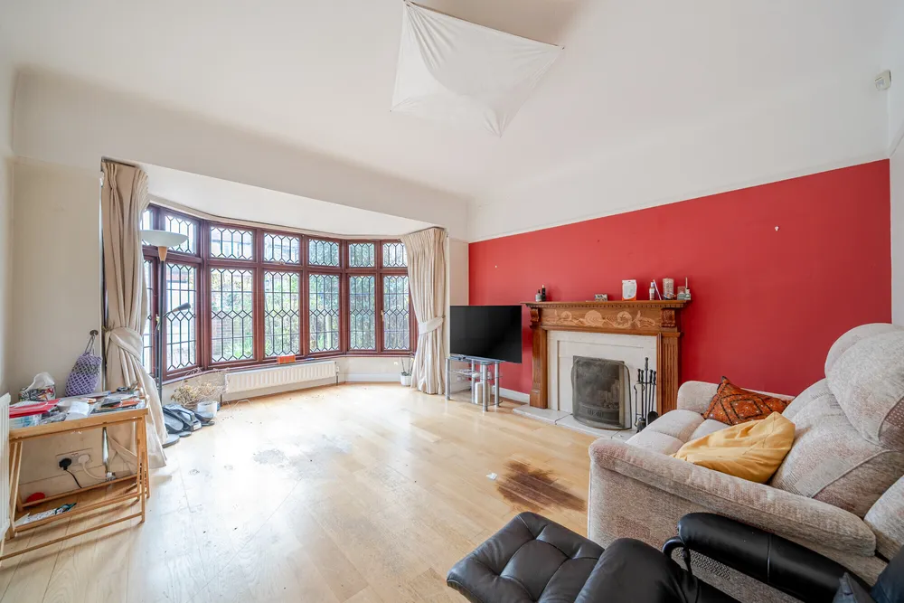 Manor Drive, Esher, KT10