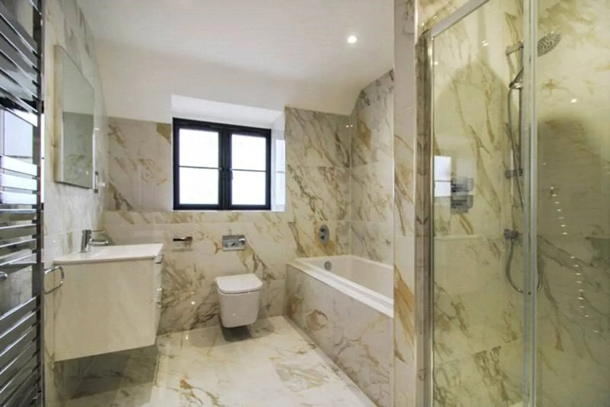 Deer Hurst House, Pamber End, RG26
