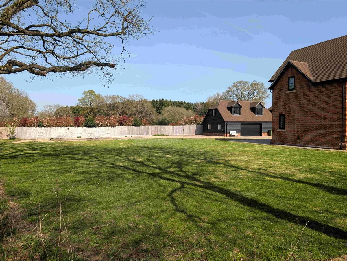 Deer Hurst House, Pamber End, RG26