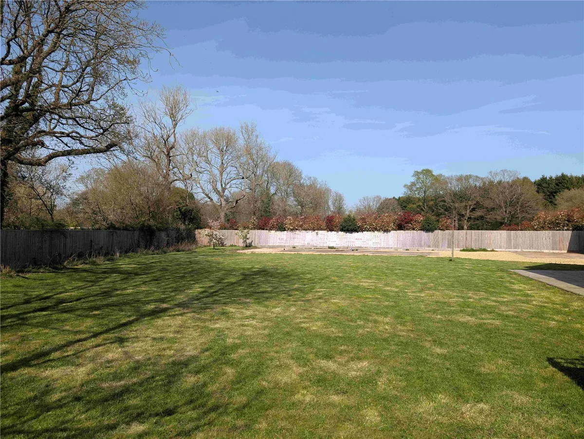Deer Hurst House, Pamber End, RG26