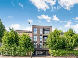Roehampton Lane, London photo
