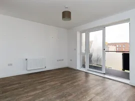 Handley Page Road, Barking thumb 3