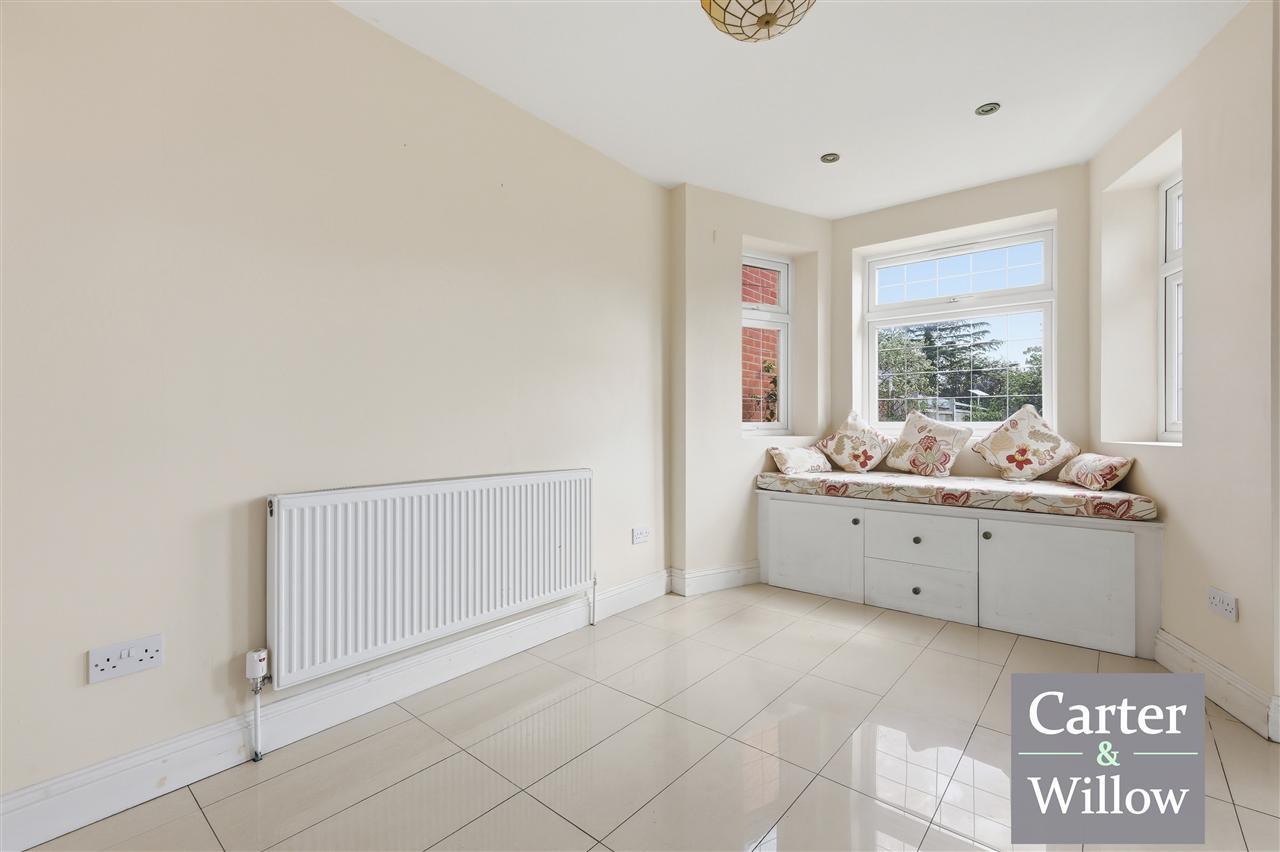 Morrab Gardens, Ilford, Essex Image 11