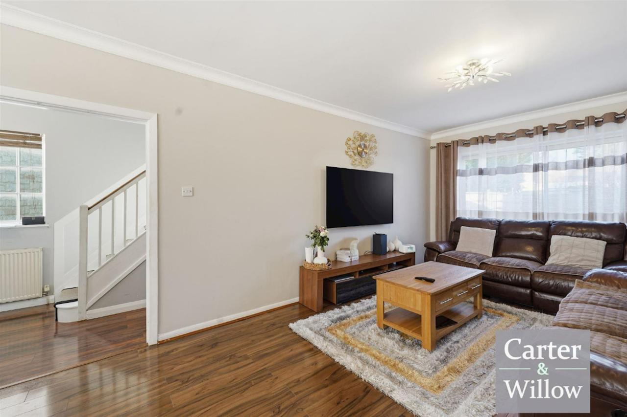 Winding way, Dagenham, Essex Image 6
