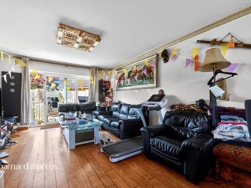 Ruston Avenue, SURBITONphoto