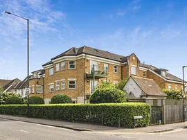 The Ridgeway, Enfield photo