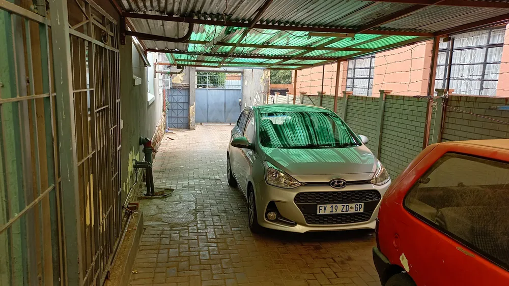 South Africa, Gauteng, Judiths Paarl, Kimberley road, 104