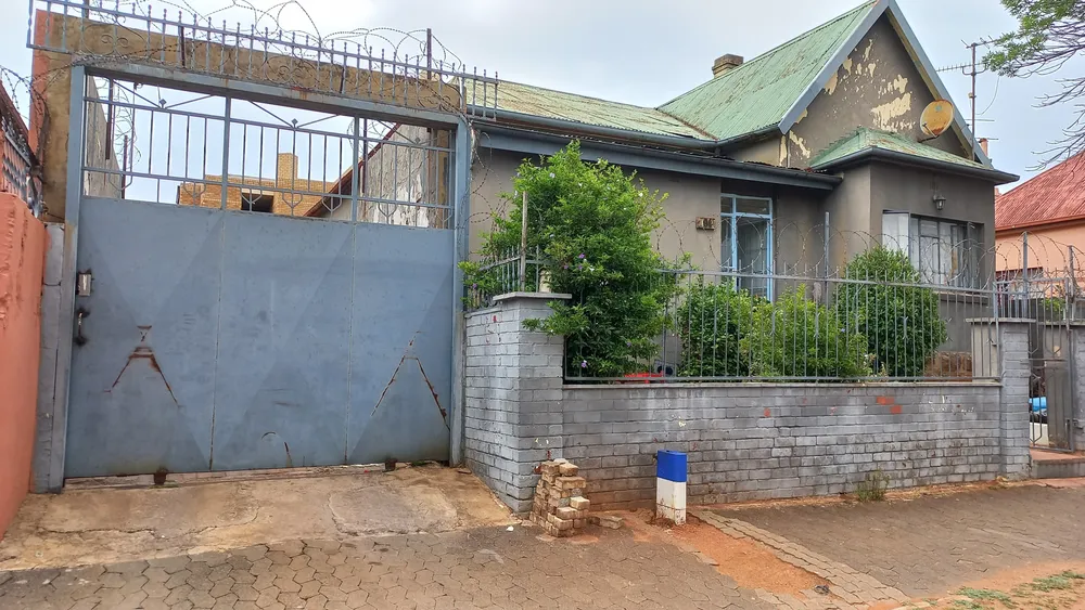 South Africa, Gauteng, Judiths Paarl, Kimberley road, 104