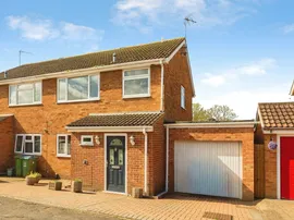 Anton Way, Hawkslade, AYLESBURY photo