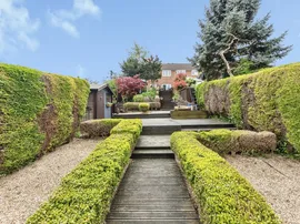 Bexhill Close, Pontefract thumb 2