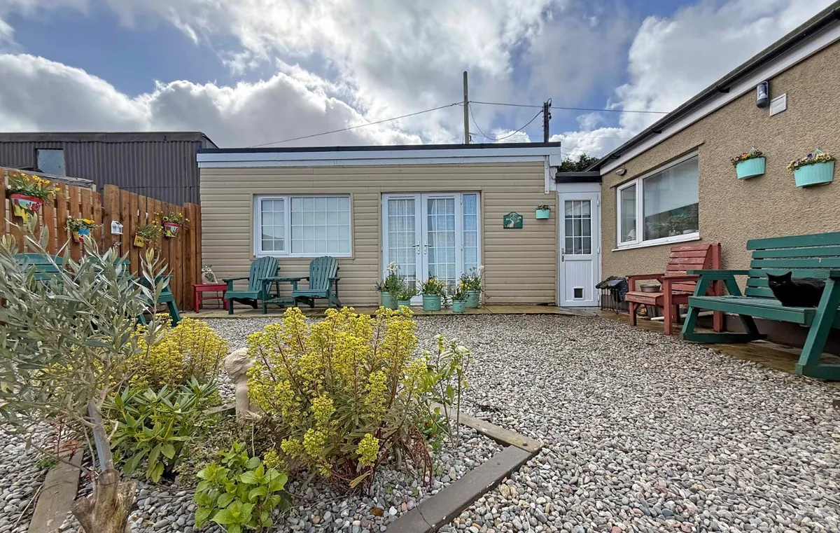 Upper Llandwrog, Caernarfon, Gwynedd, LL54