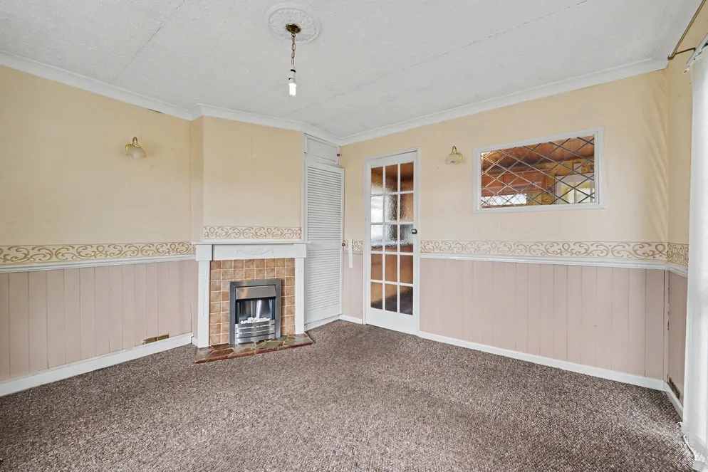 Property carousel item 2