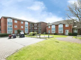 Furzehill Road, Borehamwood thumb 2