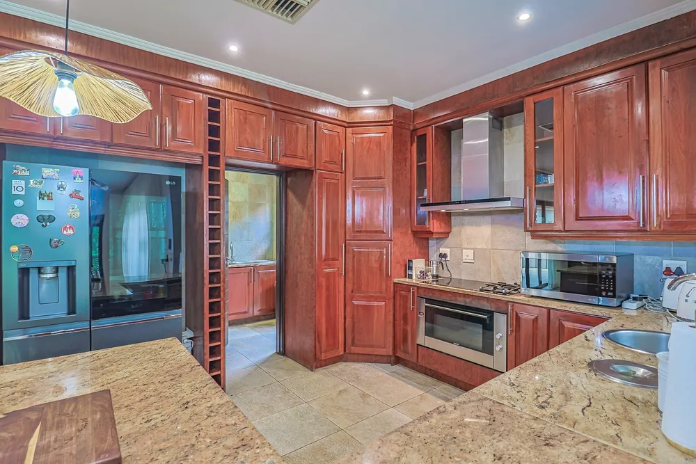 Video tour for South Africa, North West, Pecanwood Estate