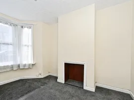Rayfield Grove, Swindon thumb 3