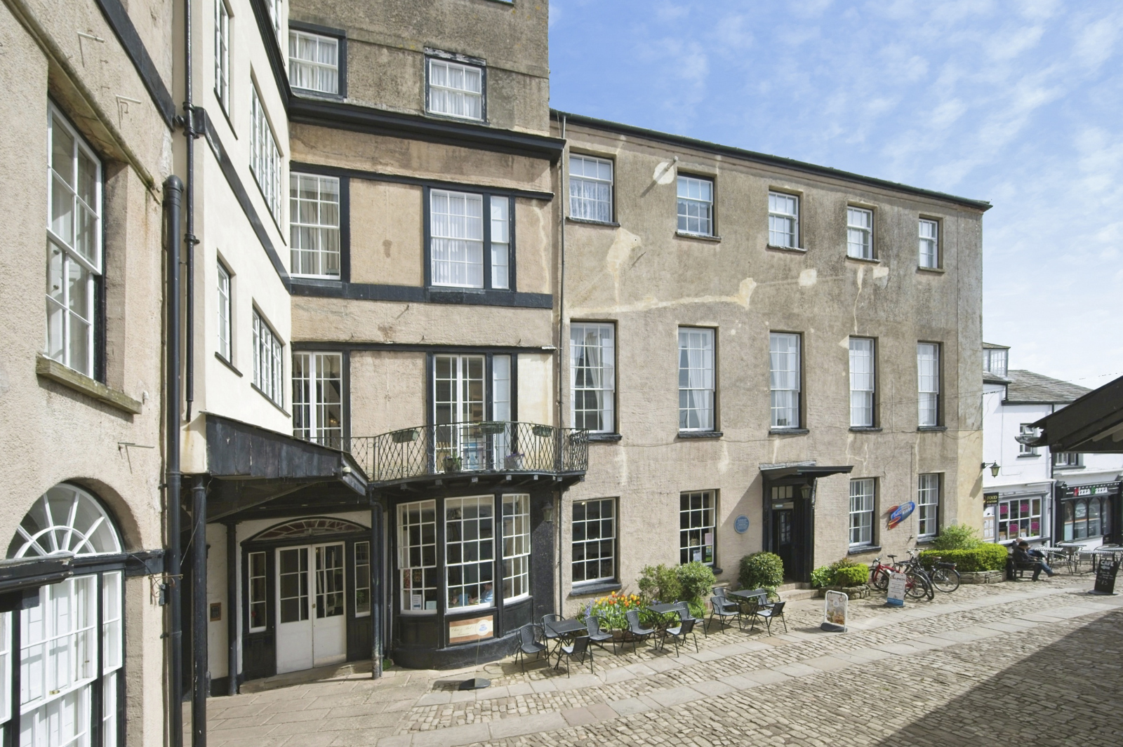 Agincourt Square