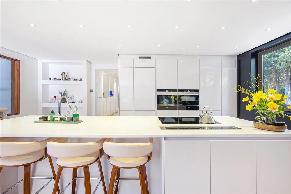 Robins Grove, West Wickham, BR4