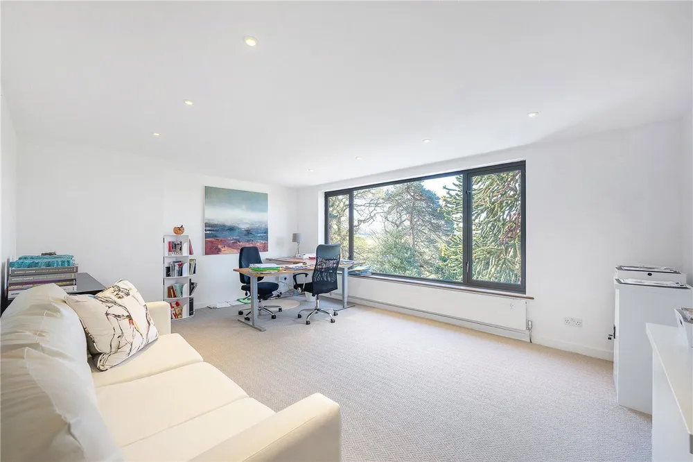 Robins Grove, West Wickham, BR4