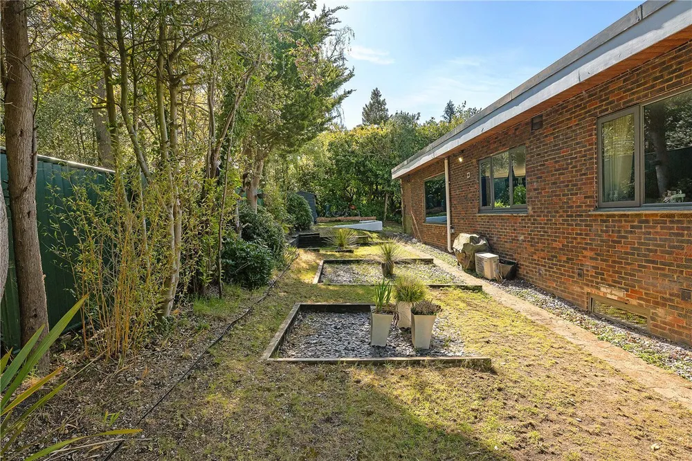 Robins Grove, West Wickham, BR4