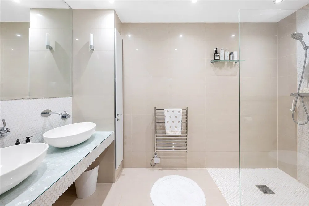 Robins Grove, West Wickham, BR4