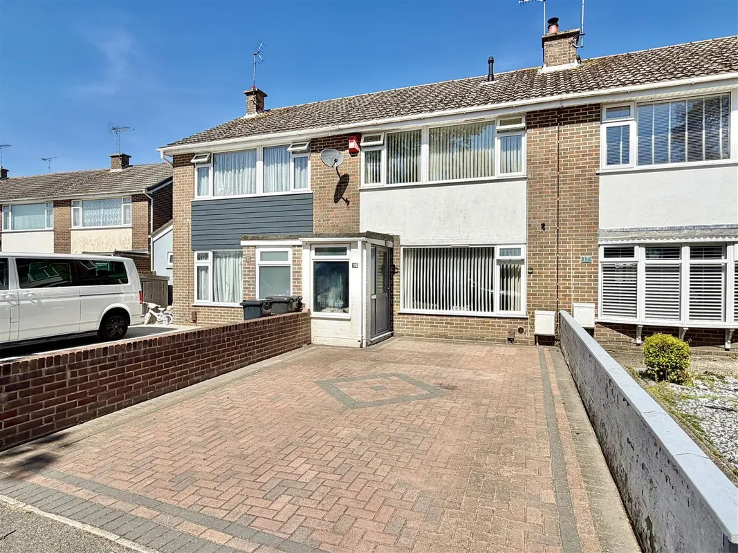Shore Avenue, Upton