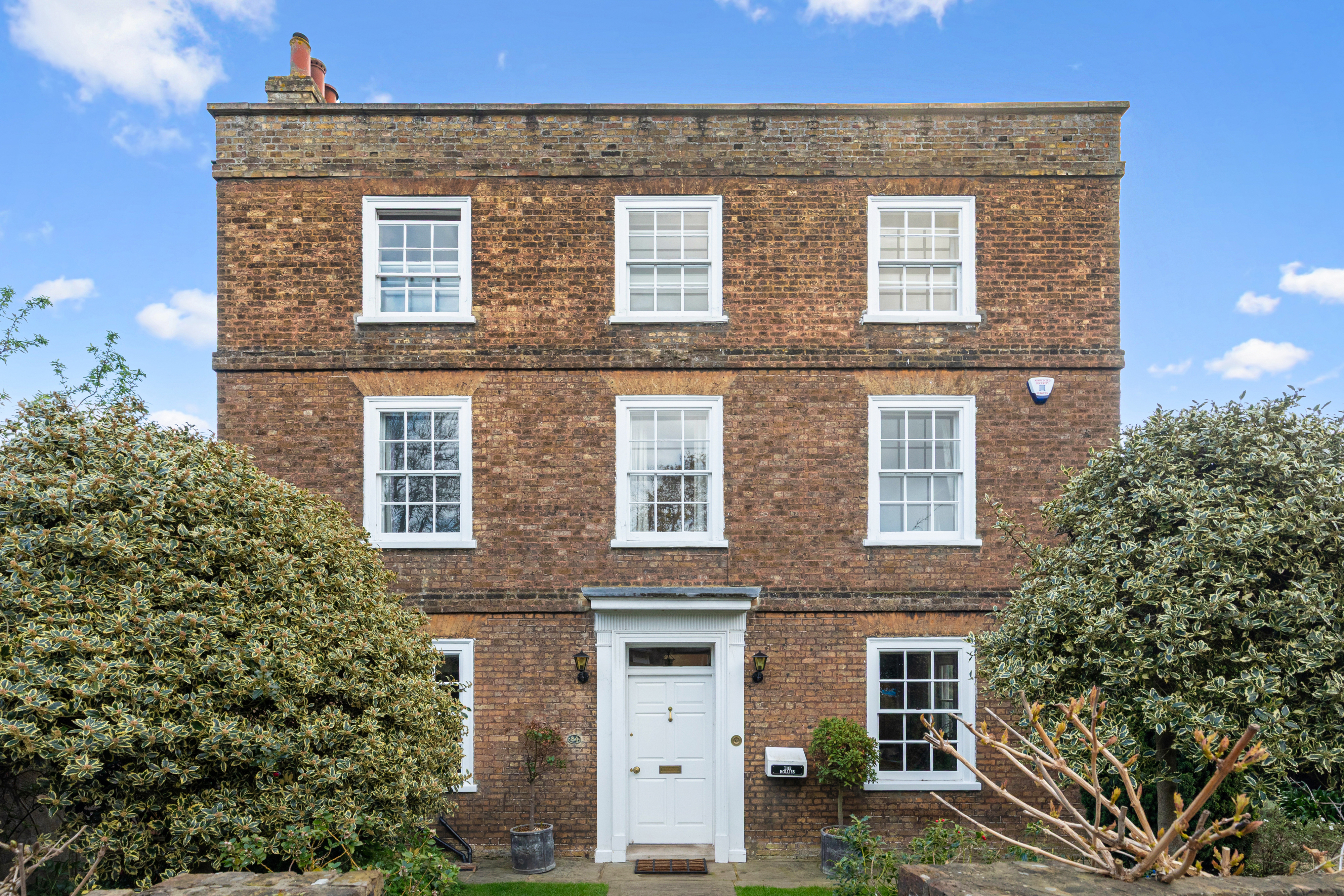High Street Hampton TW12 2SW Image 3