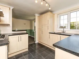 Northfield Drive, Pontefract thumb 2