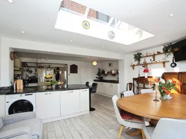 Petrel Close, PENARTH thumb 3