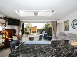 Petrel Close, PENARTH thumb 3