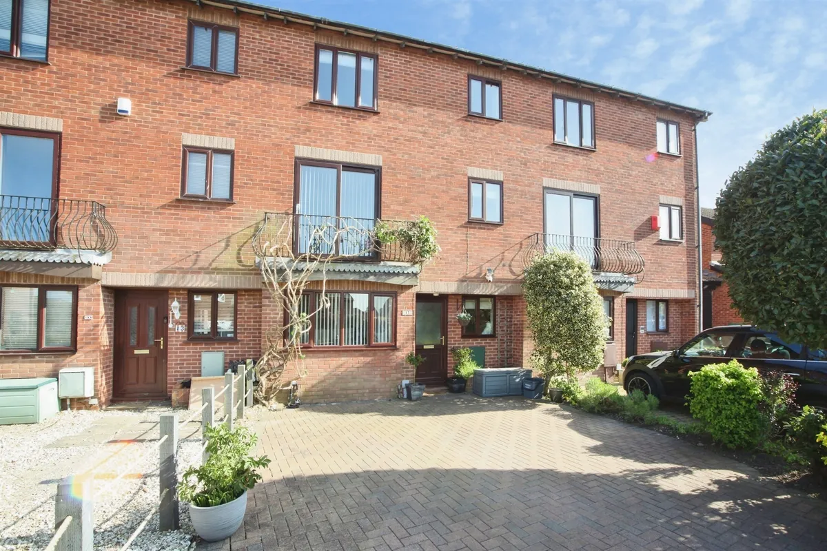 Petrel Close, PENARTH