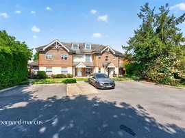 Bishops Drive, Feltham photo