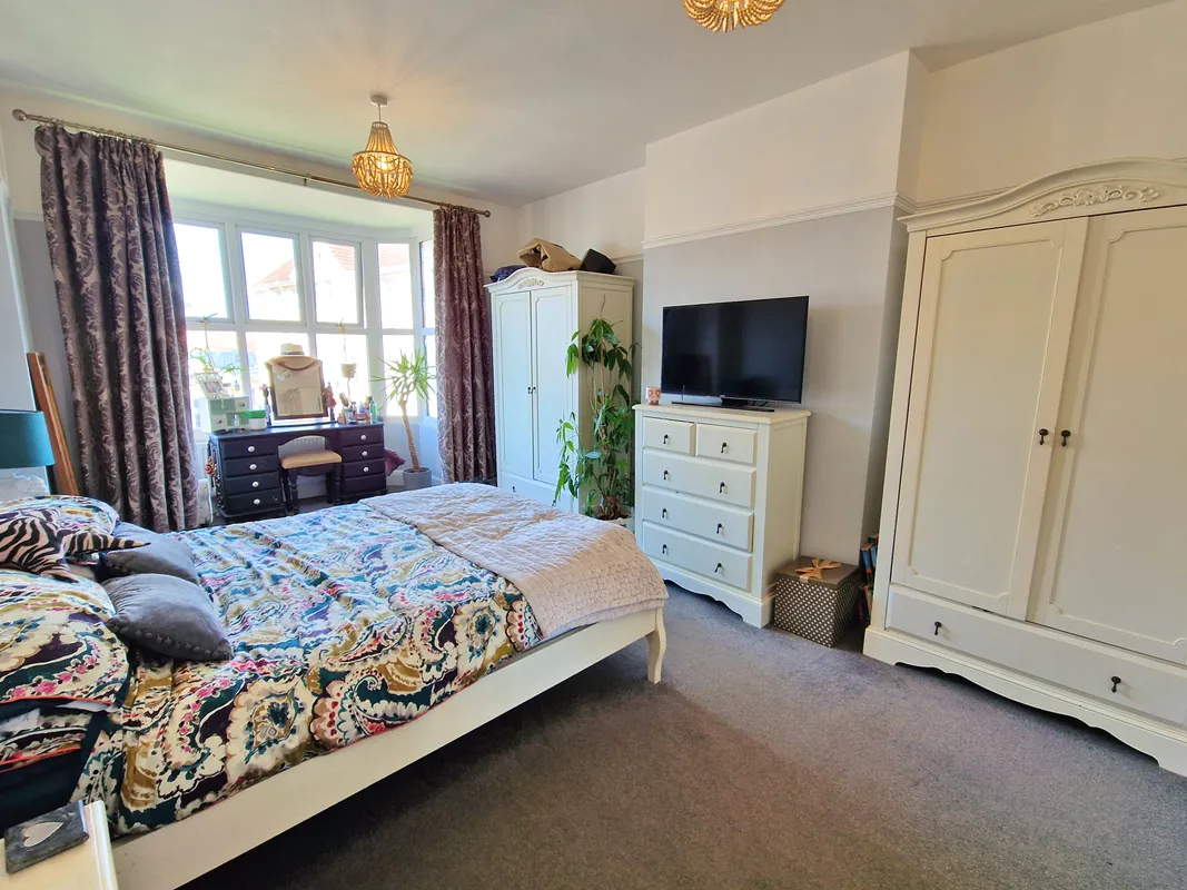 LOUGHER GARDENS, PORTHCAWL, CF36 3BJ